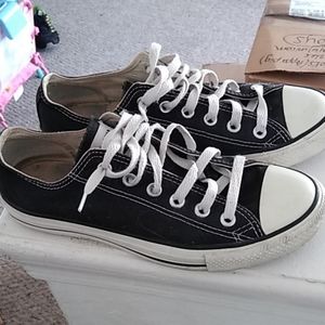 Black converse size 8 women's